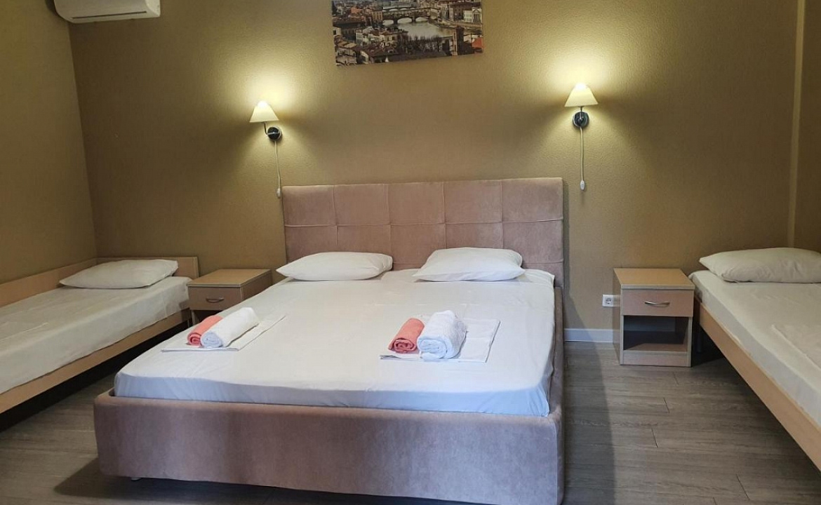 4-х местный . Гостевой дом "Мека". Гудаута