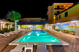 Отель «Атлас»