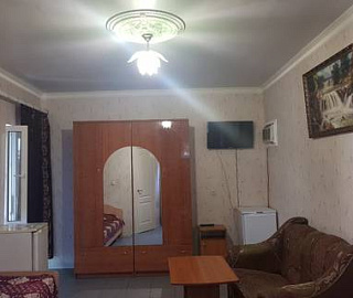 4-х местный с удобствами. Гостевой дом "Волна". 