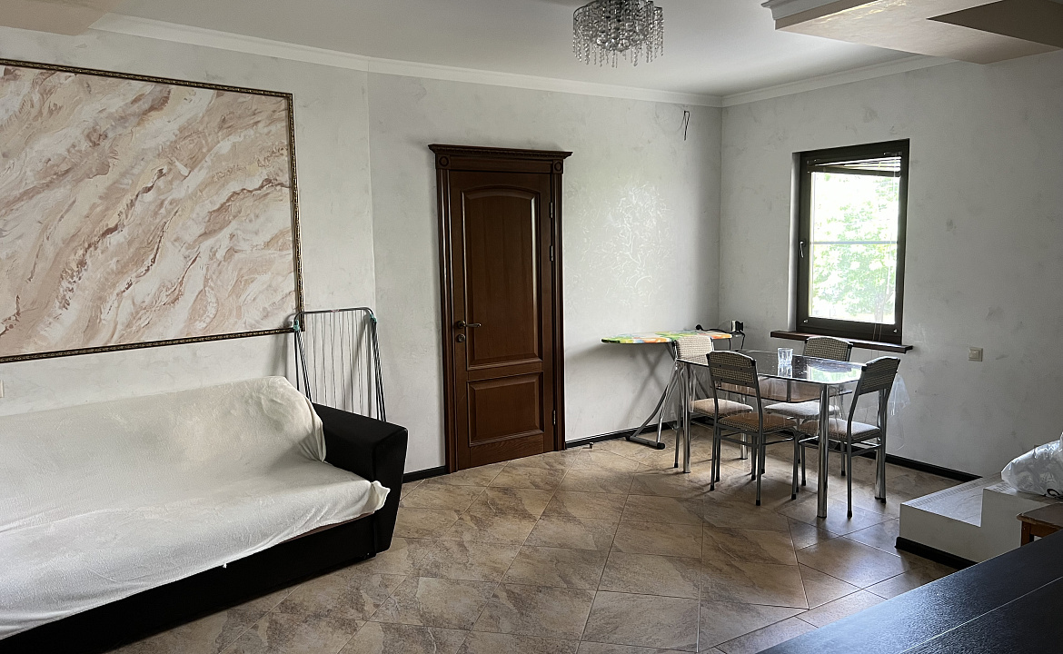 Комната 2. Гостевой дом Lux. Квартиры в Пицунде