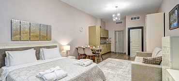 premium Apartments actor Galaxy