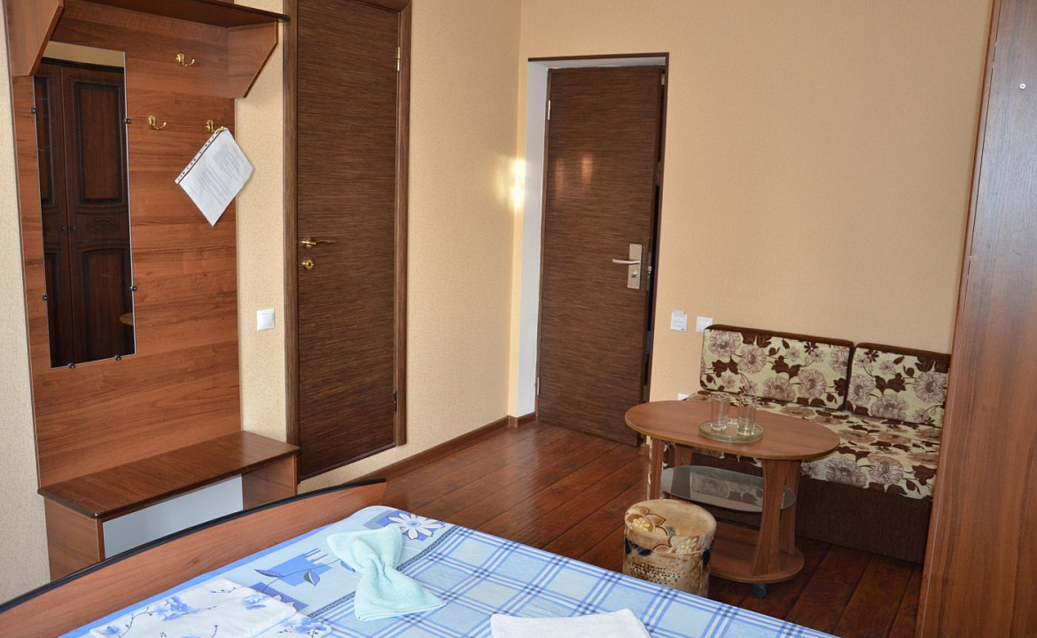 3-х местный. Гостевой дом «Мандарин». Гагра