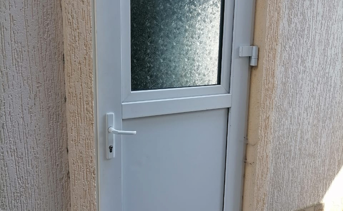 Трехместные апартаменты. Гостевой дом Четыре сезона. Лоо