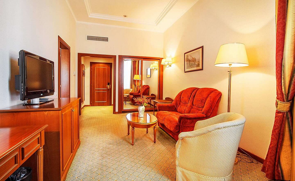 Люкс с видом на горы. Отель «Ореанда» Премьер Отель. Ялта