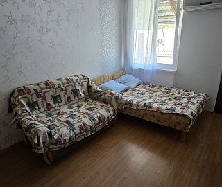 Четырех местный номер . Гостевой дом Лето. 