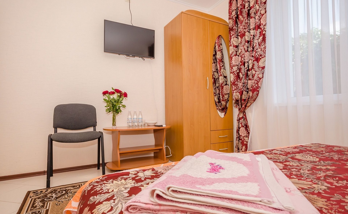 Двухместный Стандарт с дополнительным местом для семьи с ребёнком. Вилла "Любимая". Береговое