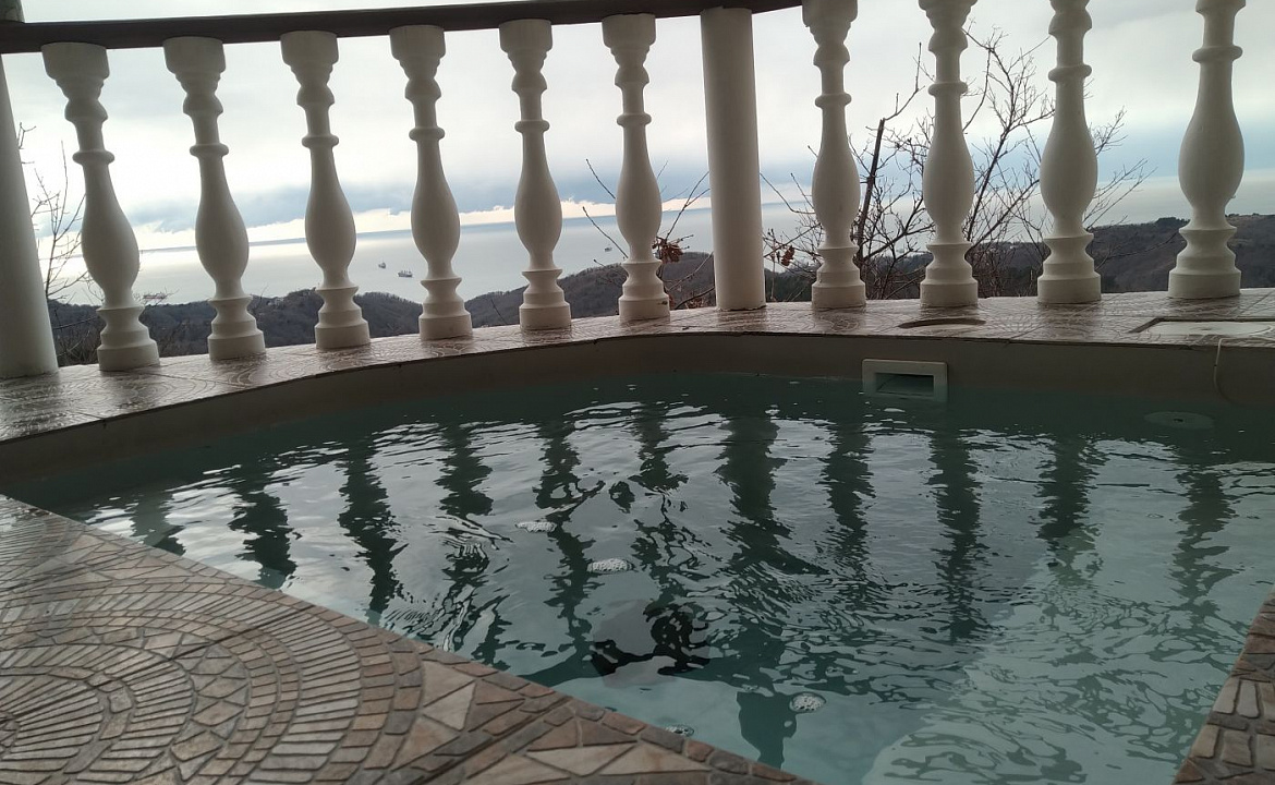 Вилла на две семьи. "Вилла и Бревенчатые дома в лесу" . Туапсе