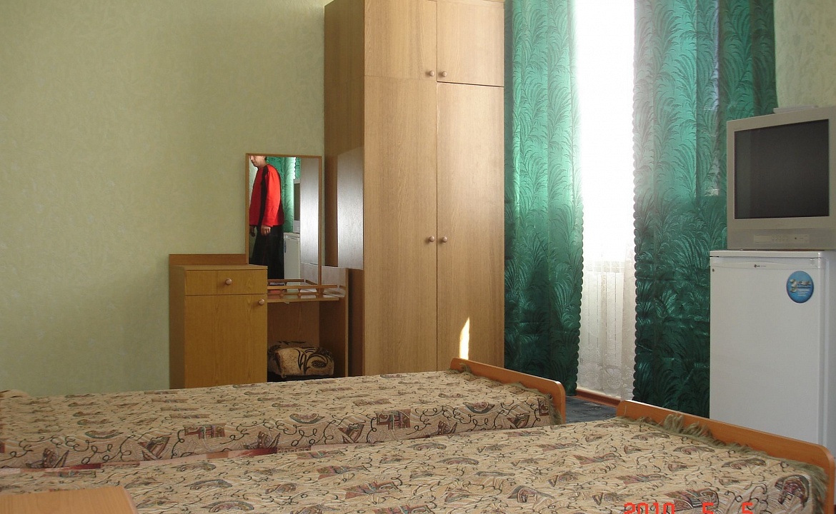 Полулюкс. Гостевой дом "Мегаполис". Евпатория