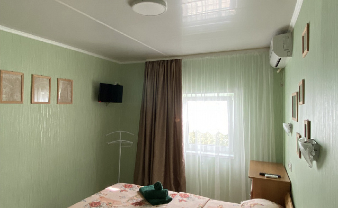 Трехместный. Гостевой дом "Инжир". Новомихайловский