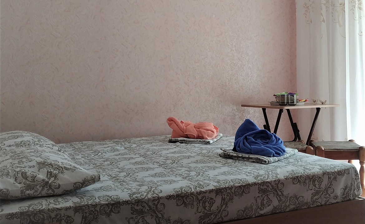 1-местный номер Стандарт с балконом. Гостиница Лагуна. Крым - частный сектор