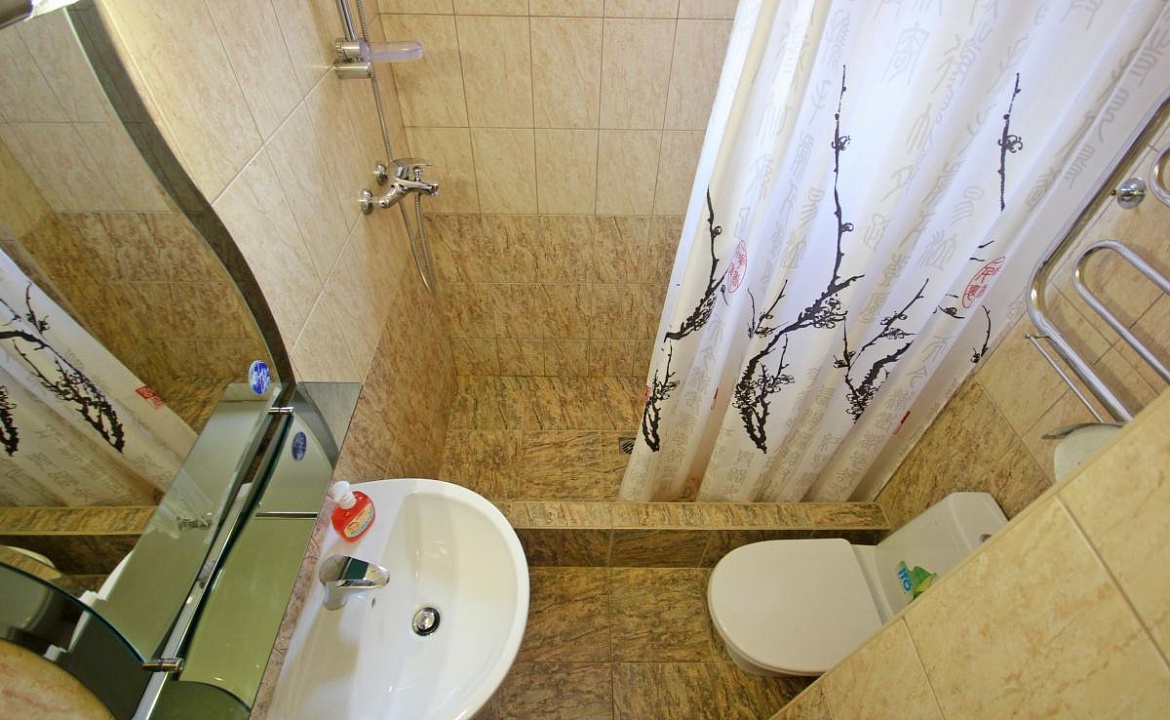 2-х комнатный номер с балконом. Гостевой дом "Радуга". Витязево