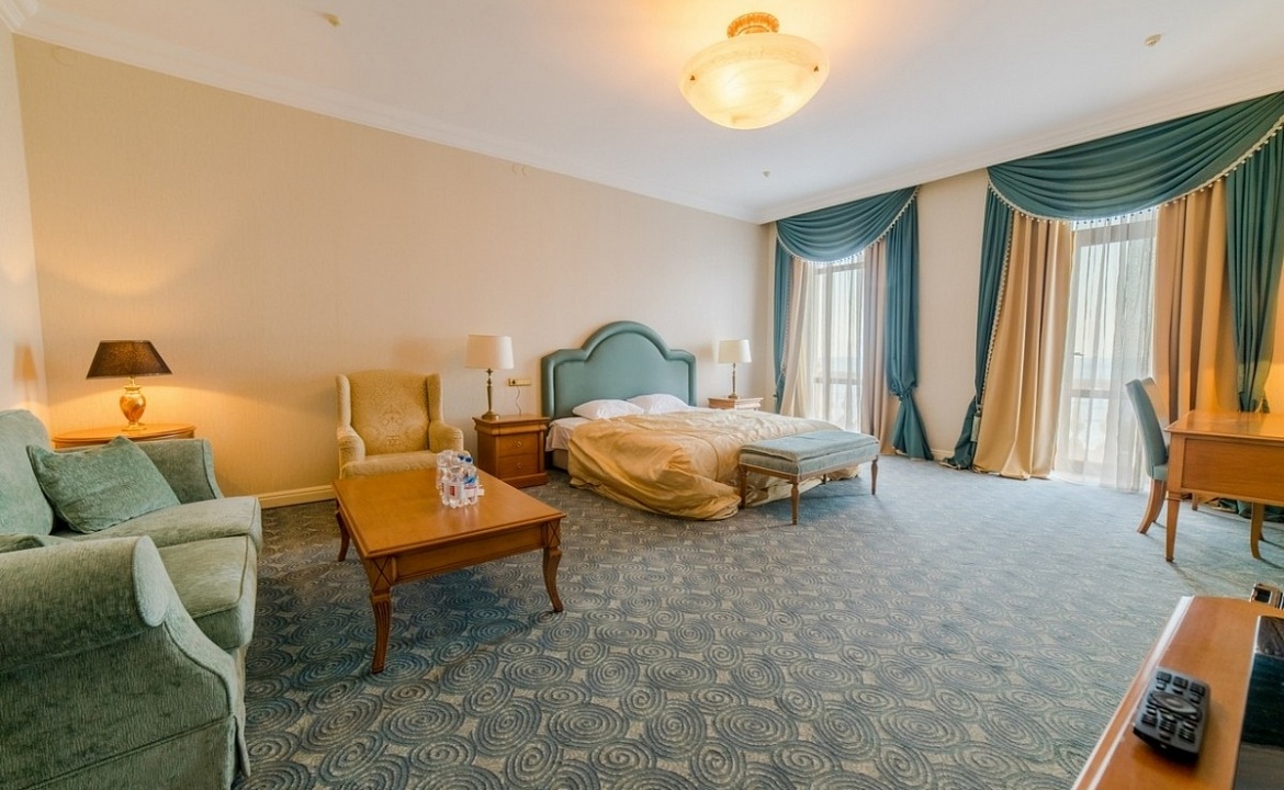 Студия. Санаторий "Вилла Карасан". Партенит