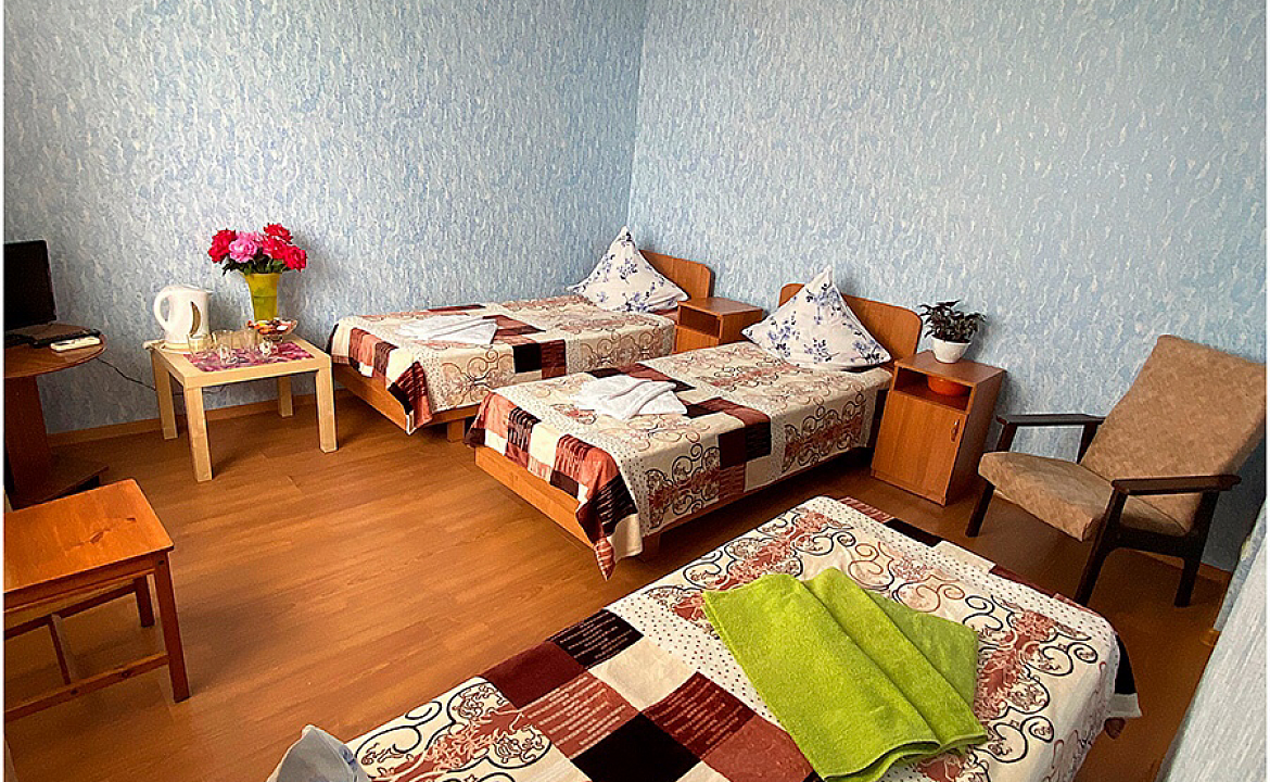 1-комнатный номер 3-местный без балкона. Гостиница Астерия. Ейск