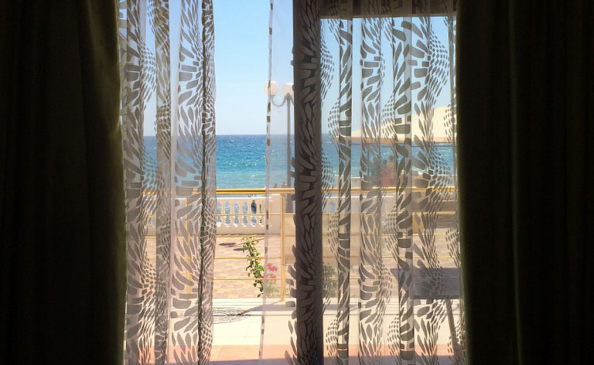 Семейный Люкс на первой линии. Квартира в многоквартирном доме Аппартаменты «Премьера». Чайка