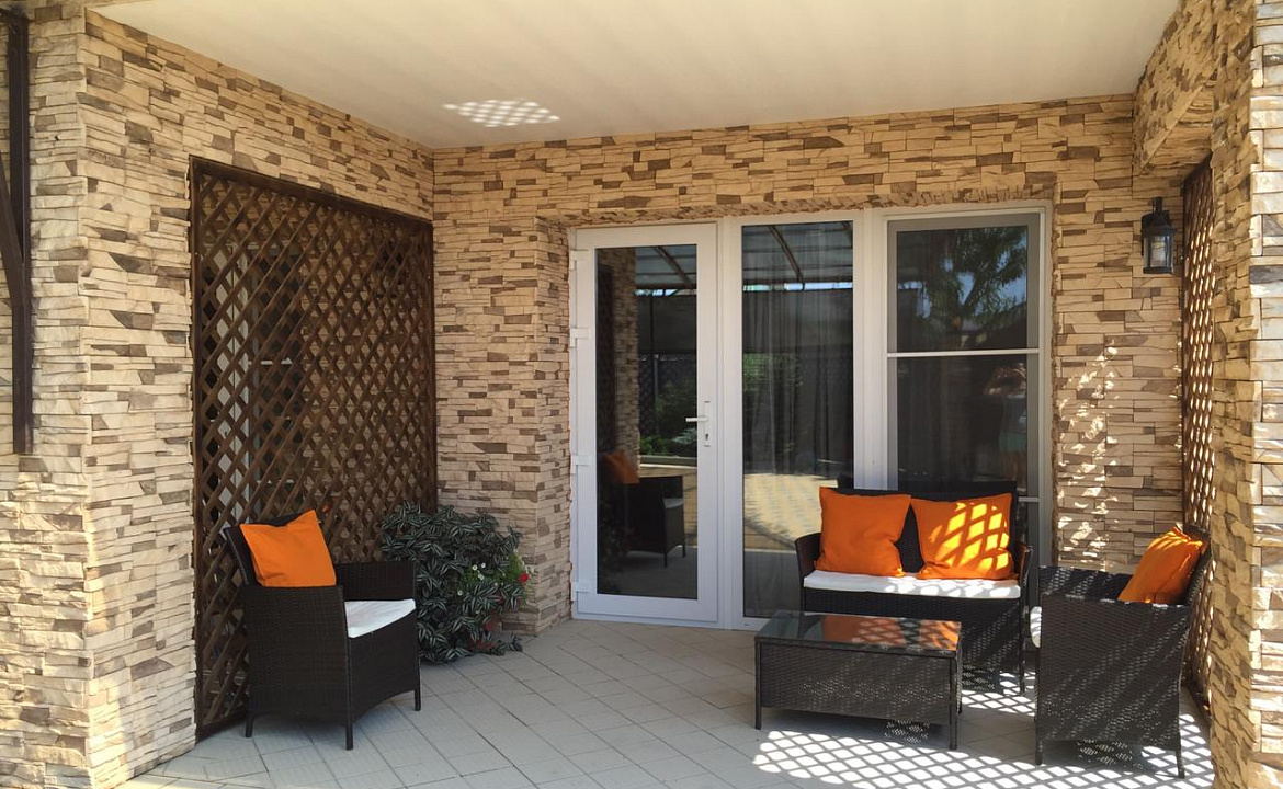 Четырёхместный двухкомнатный номер с террасой. Гостевой дом Pa&Spa. Анапа