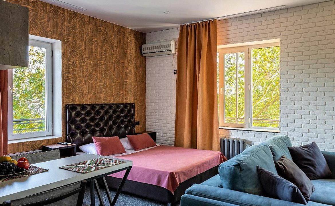 Номер Студио с большой террасой и видом на море. Отель «БРЮТ». Геленджик