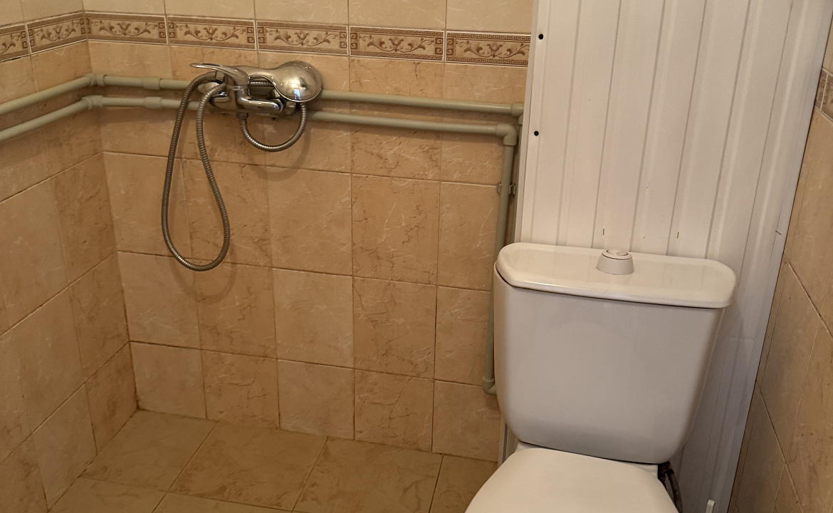 1 комнатный номер с балконом  . Гостевой дом "Пантера". Гагра