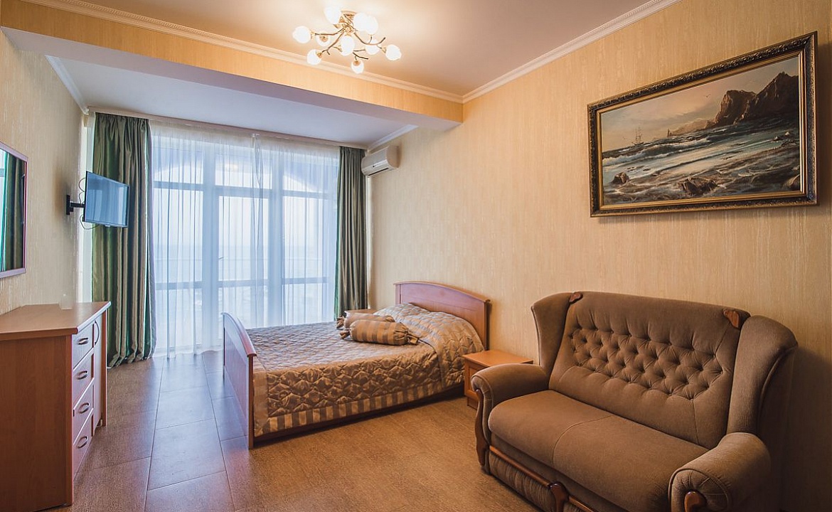 Студия (вид на море). Hotel & Osteophaty center "Lotus". Утёс