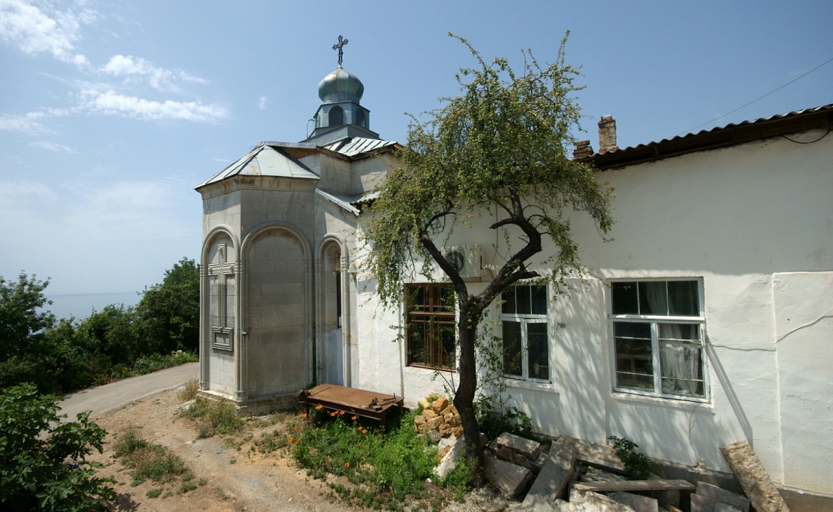 Церковь Святой Нины. Фото взято с сайта: https://crimea-palomnik.ru/