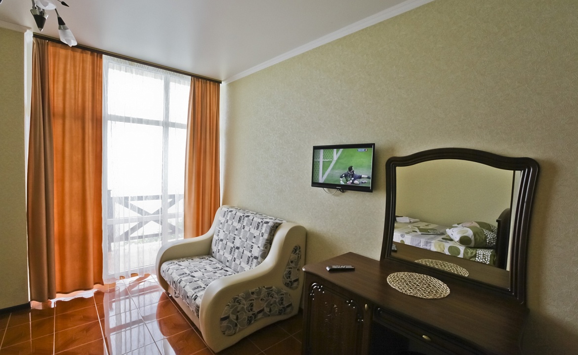 «Стандарт» 2,3-х местный с видом на море, лес (с балконом). Отель «RIVIERA GRAND HOTEL». Лермонтово