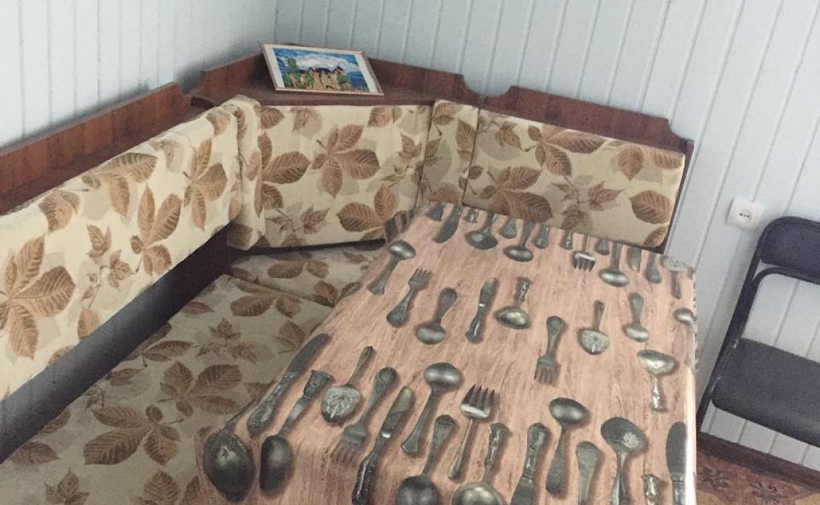 Люкс с кухней. Гостевой дом "У Роберта". Лоо