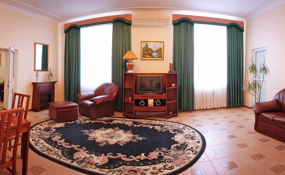 Апартаменты 3-комнатные. Гостевой комплекс Hotel Prestige. Ялта