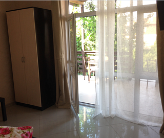 Двухместный «Люкс» с балконом. Гостевой дом на Комарова 17. 