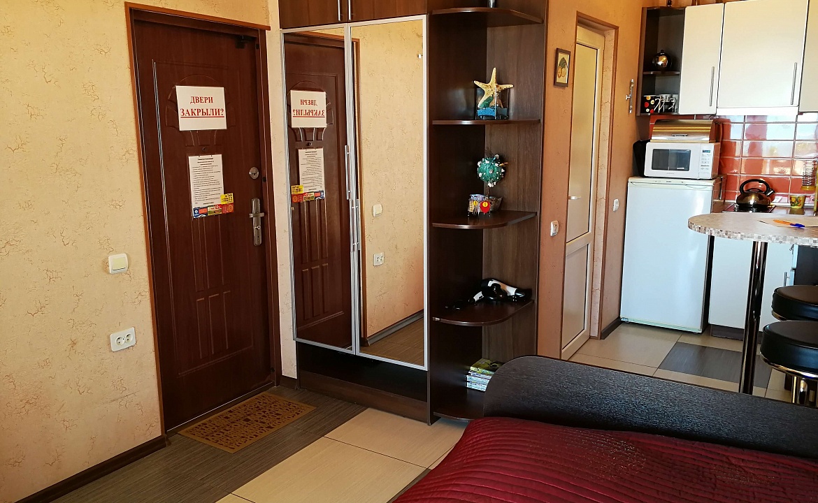 Верхний. Гостевой дом ОАЗИС. Ялта