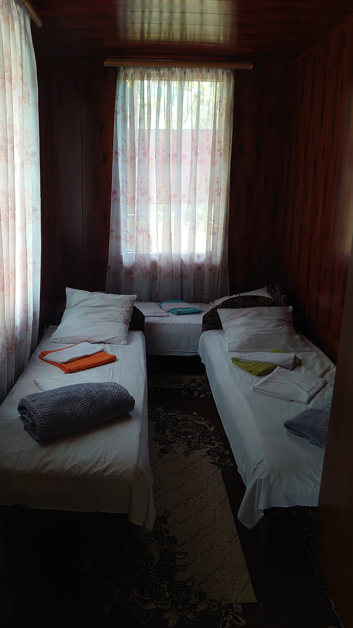 . Гостевой дом у Резеды. Гагра