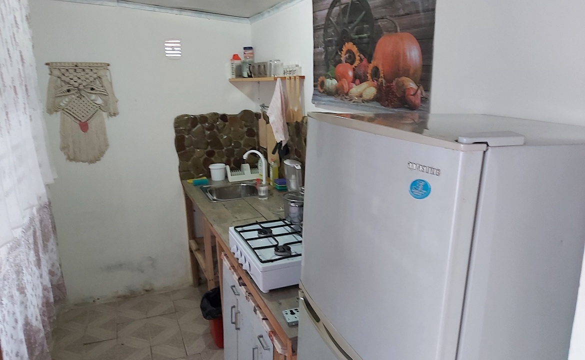 Двухкомнатный 4-х местный на 1-м этаже. Гостевой дом Гостевой дом "Спортлото-82".. Коктебель