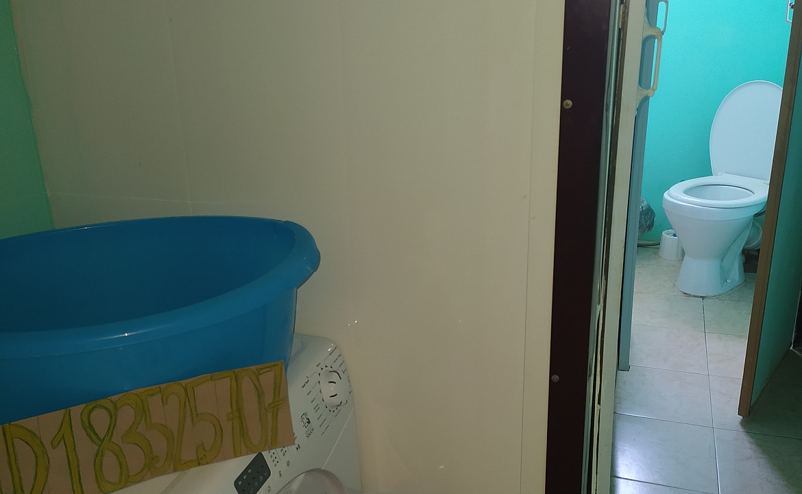 Второй этаж под ключ до 17 человек. Частный сектор 2 этажа по отдельности под ключ, 2 отдельных домика.. Благовещенская