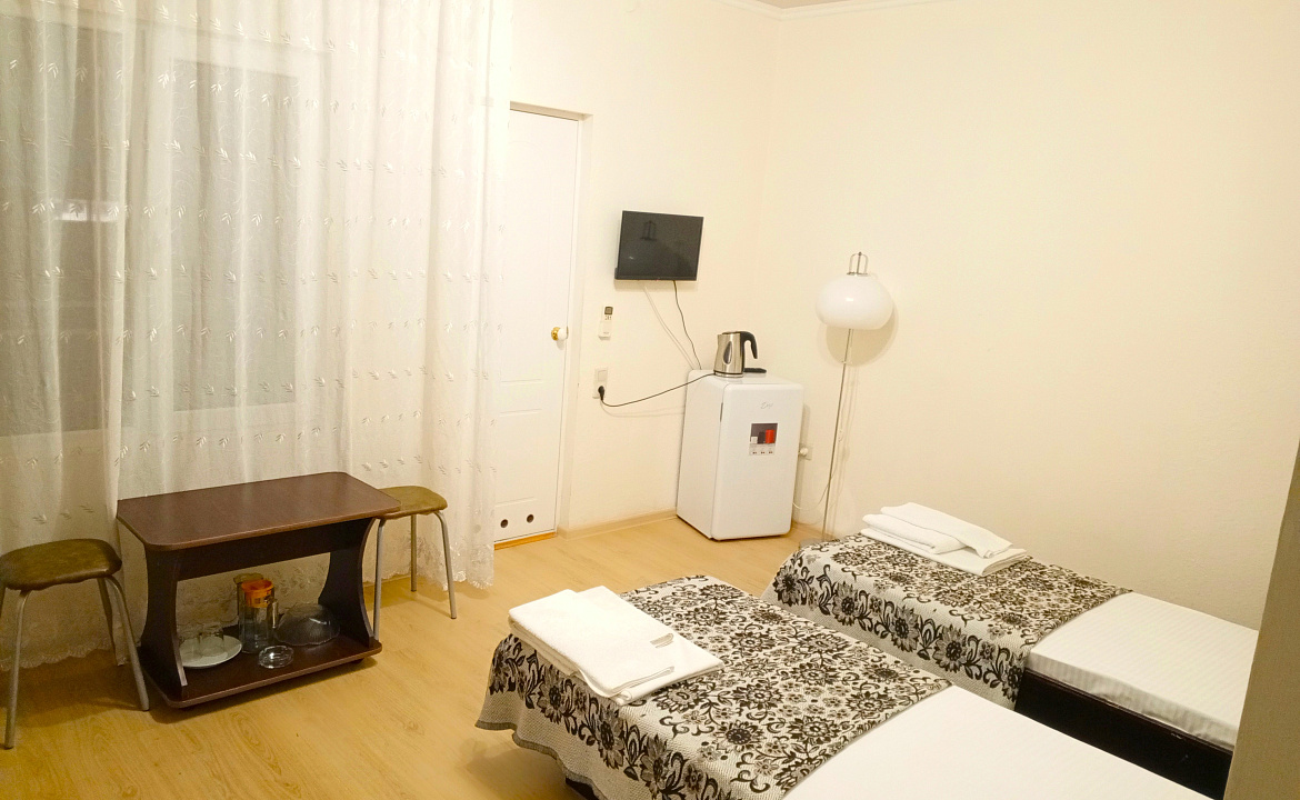 Стандартный Двухместный с доп. местом и балконом. Отель "Гермес" . Вардане Стандартный Двухместный с доп. местом и балконом. Отель "Гермес" . Вардане