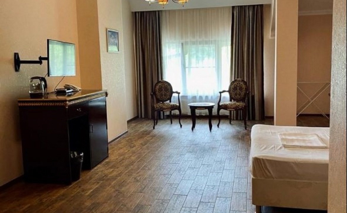 Полулюкс. Отель Отель Green Hall. Красная Поляна