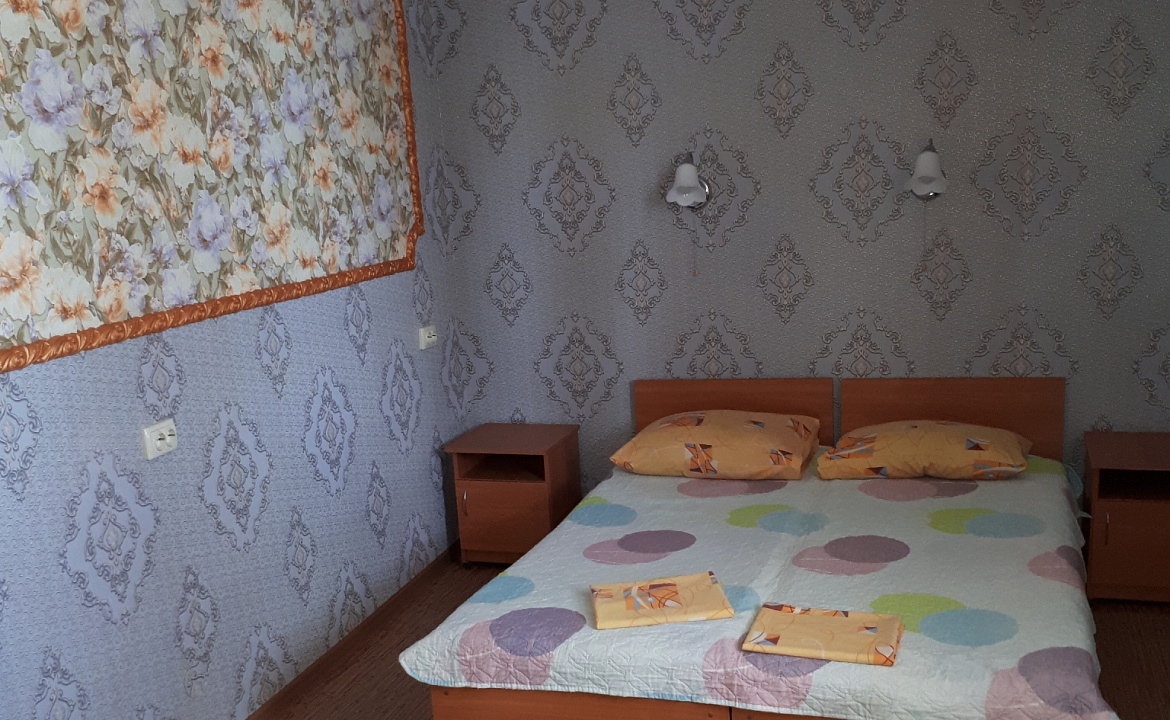 Гостевой номер 1. Гостевой дом Iron Lion. Крым - частный сектор