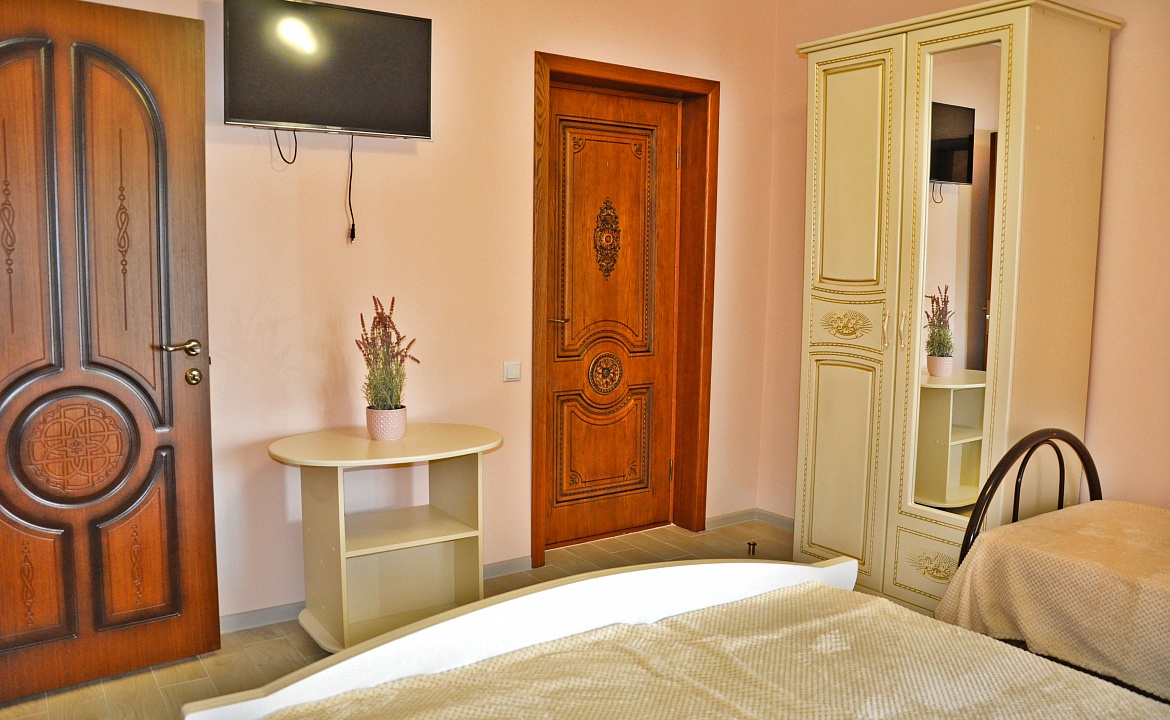 2х комнатный 5-ти местный стандартный номер. Гостевой дом Надежда - Витязево. Витязево 2х комнатный 5-ти местный стандартный номер. Гостевой дом Надежда - Витязево. Витязево