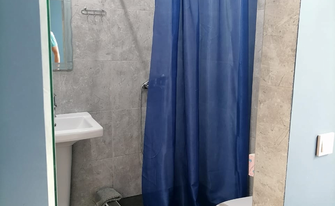 Семейные апартаменты. Гостевой дом Четыре сезона. Лоо