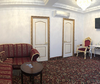 Люкс. Апартаменты Роял Никита. Люкс. Апартаменты Роял Никита.