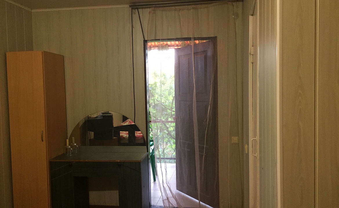  Трехместный со всеми удобствами. Гостевой дом на Комарова 17. Витязево