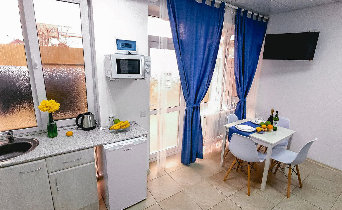 Квартира-студия с отдельной спальней. Гостевой дом "Айсберг". Вардане Квартира-студия с отдельной спальней. Гостевой дом "Айсберг". Вардане