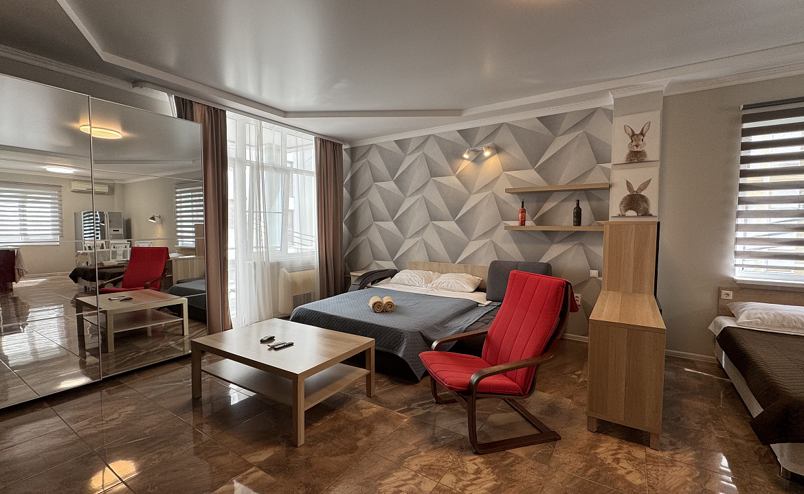 4-х с балконом и кухней. Гостевой дом «Акварель». Ольгинка