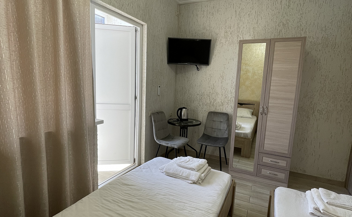 Стандарт с раздельными кроватями . Гостевой дом "Алхыд". Пицунда Стандарт с раздельными кроватями . Гостевой дом "Алхыд". Пицунда