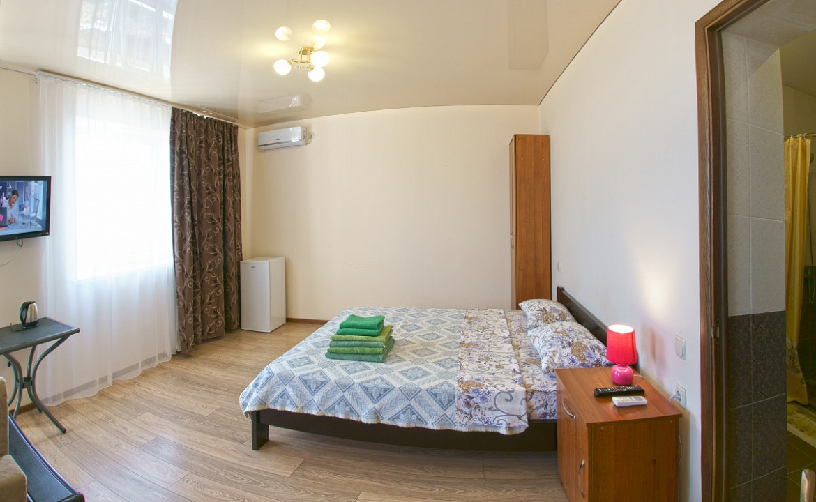 ДВУХМЕСТНЫЙ УЛУЧШЕННЫЙ ЮГ С БАЛКОНОМ. Отель "Ягуар". Гурзуф