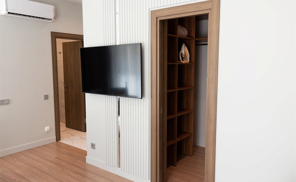 Улучшенная студия делюкс. Гостиница "The White Residence". Сочи