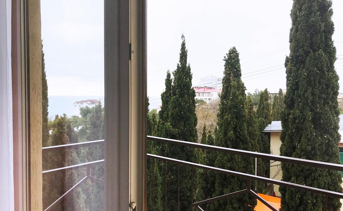 Студио с видом на море и горы. Отель Апарт-отель ПАЛЬМА. Гаспра Студио с видом на море и горы. Отель Апарт-отель ПАЛЬМА. Гаспра