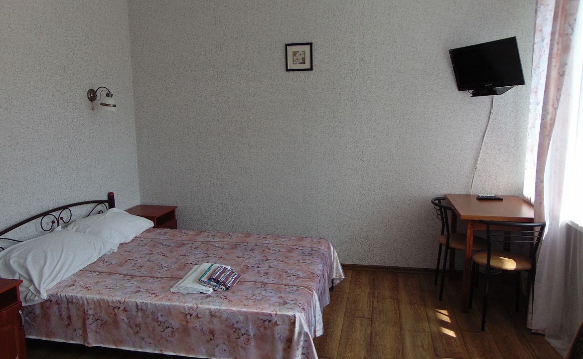 Трехместный номер-студия 