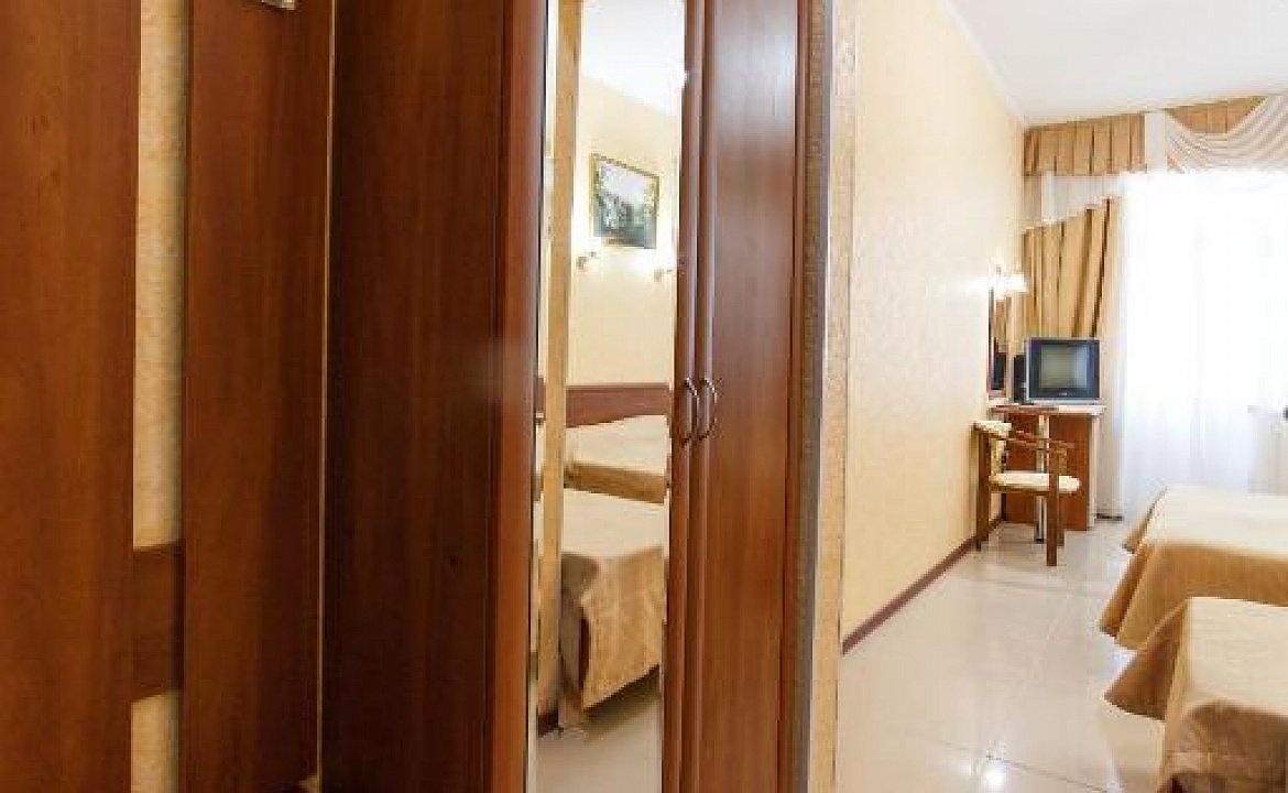 Четырехместный номер. Отель "Оливия". Витязево Четырехместный номер. Отель "Оливия". Витязево