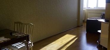 Сдам 2х комнатную р-н Светлана посуточно