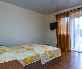 4-х местный номер Стандарт. Гостевой дом "Бриз" - Небуг. 