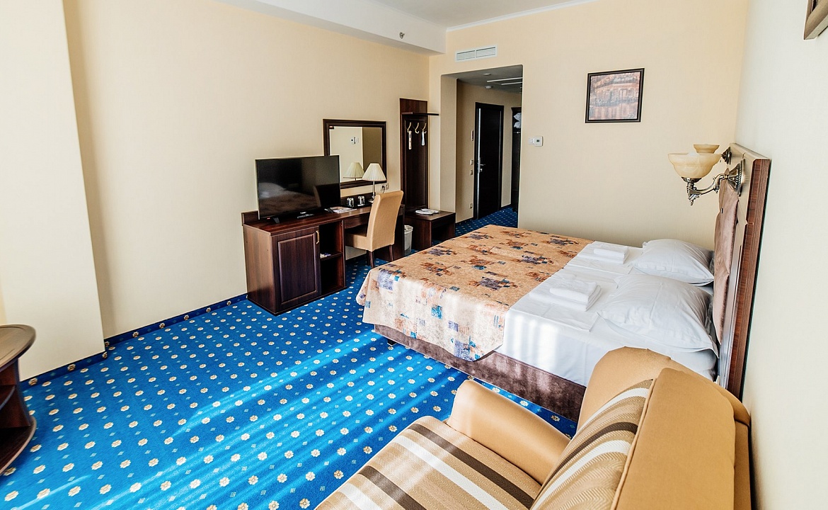 De Luxe. Отель "Бристоль". Ялта