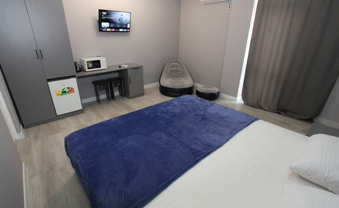 Номер Стандарт 2 местный. Гостевой дом "Седьмое небо". Сухум